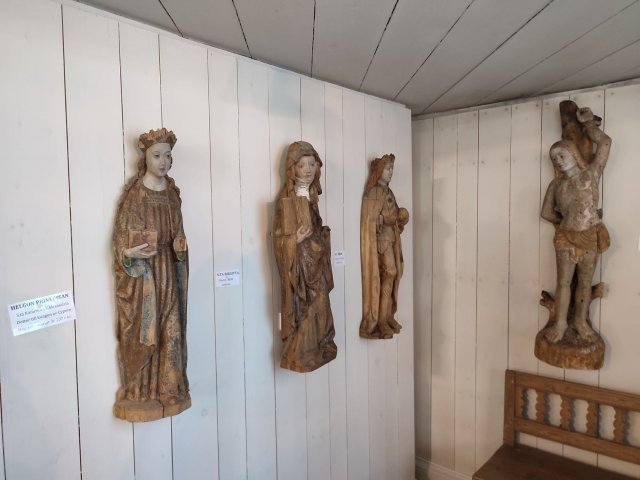 Figury świętych XIV w